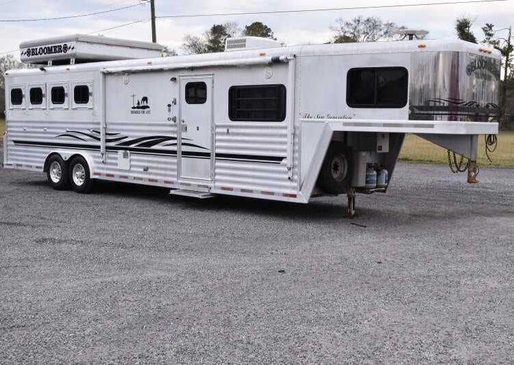 2003 Bloomer 8414LQ 4 Horse Trailer with 14' Short Wall