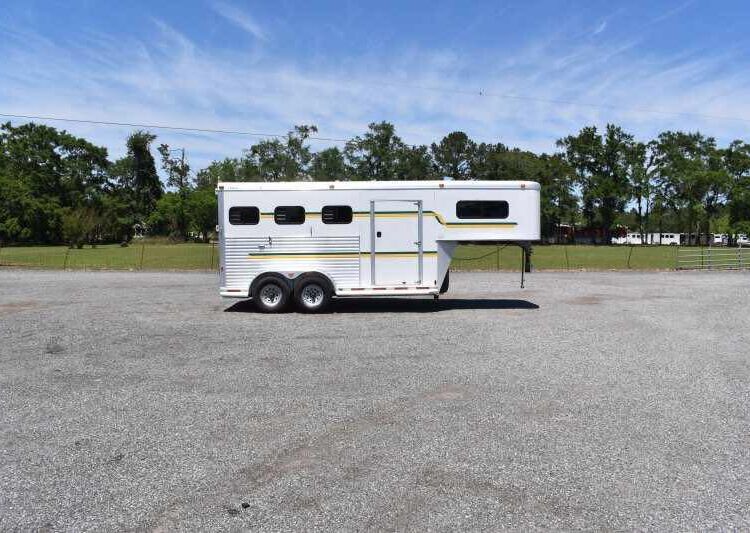 2006 Adam 7302 3 Horse Trailer
