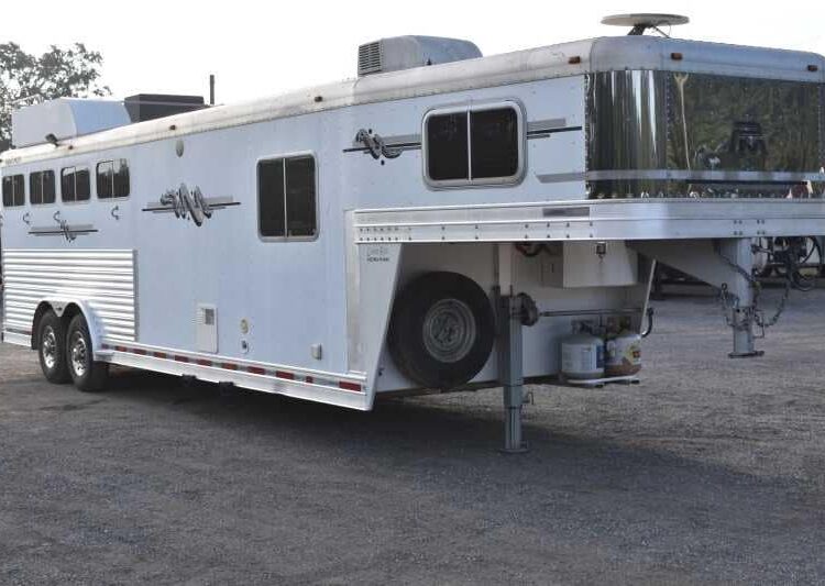 2006 Platinum 8410LQ 4 Horse Trailer with 9' Short Wall