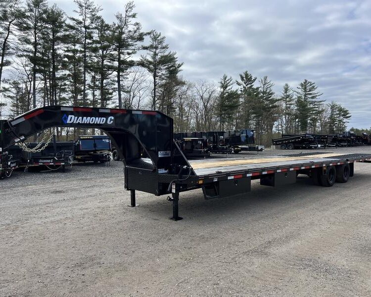2024 Diamond C 8.5x35 25K Gooseneck Equipment Trailer w/Spare Mount