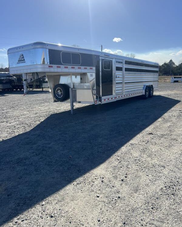 2025 Elite Trailers 8'x28' Show Cattle Stock Combo Trailer