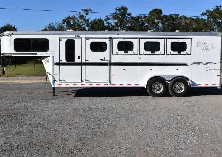 Used 2005 Sundowner 4HGN 4 Horse Trailer